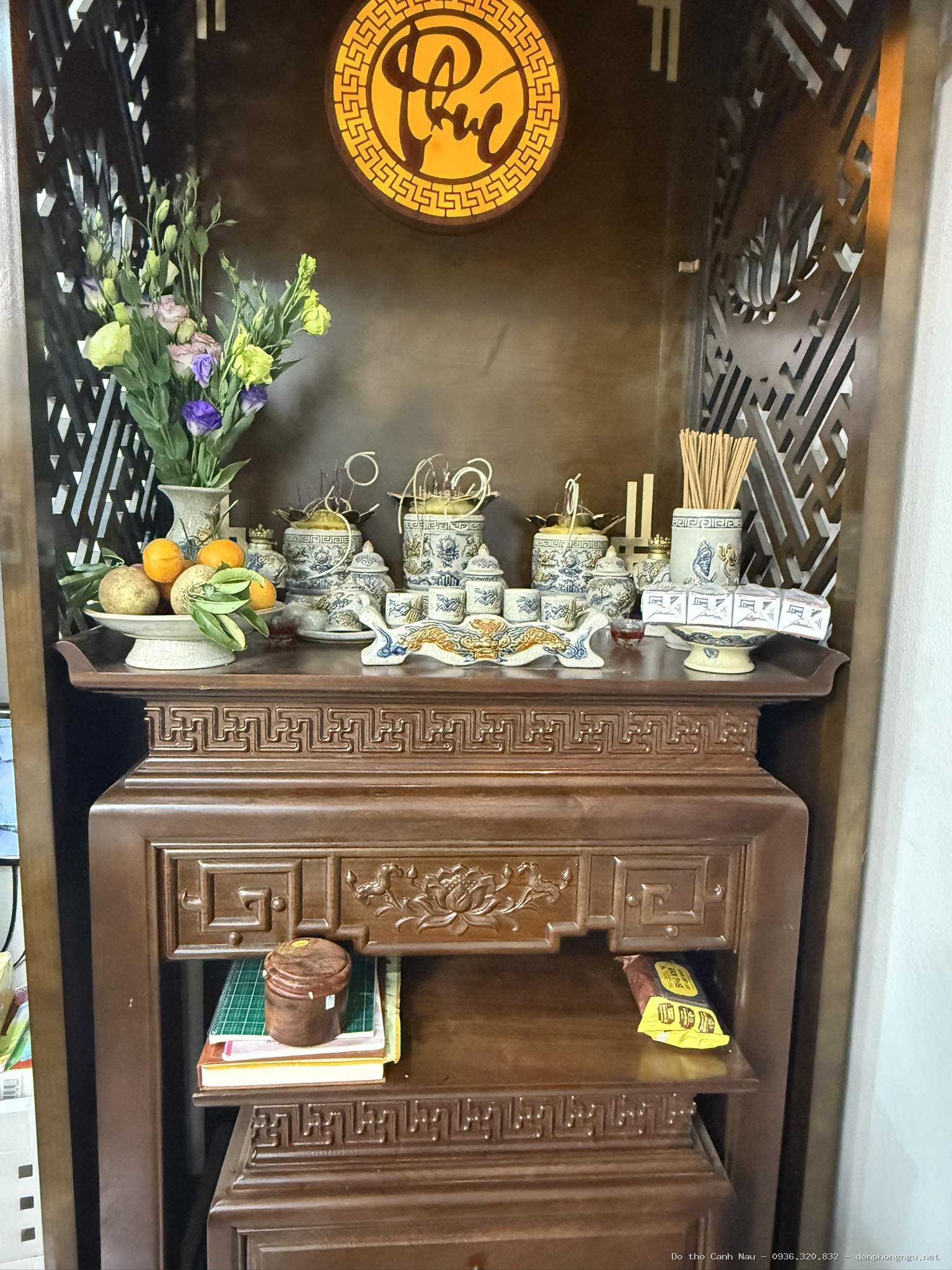 Phòng thờ truyền thống biệt lập - Bàn Thờ Chung Cư